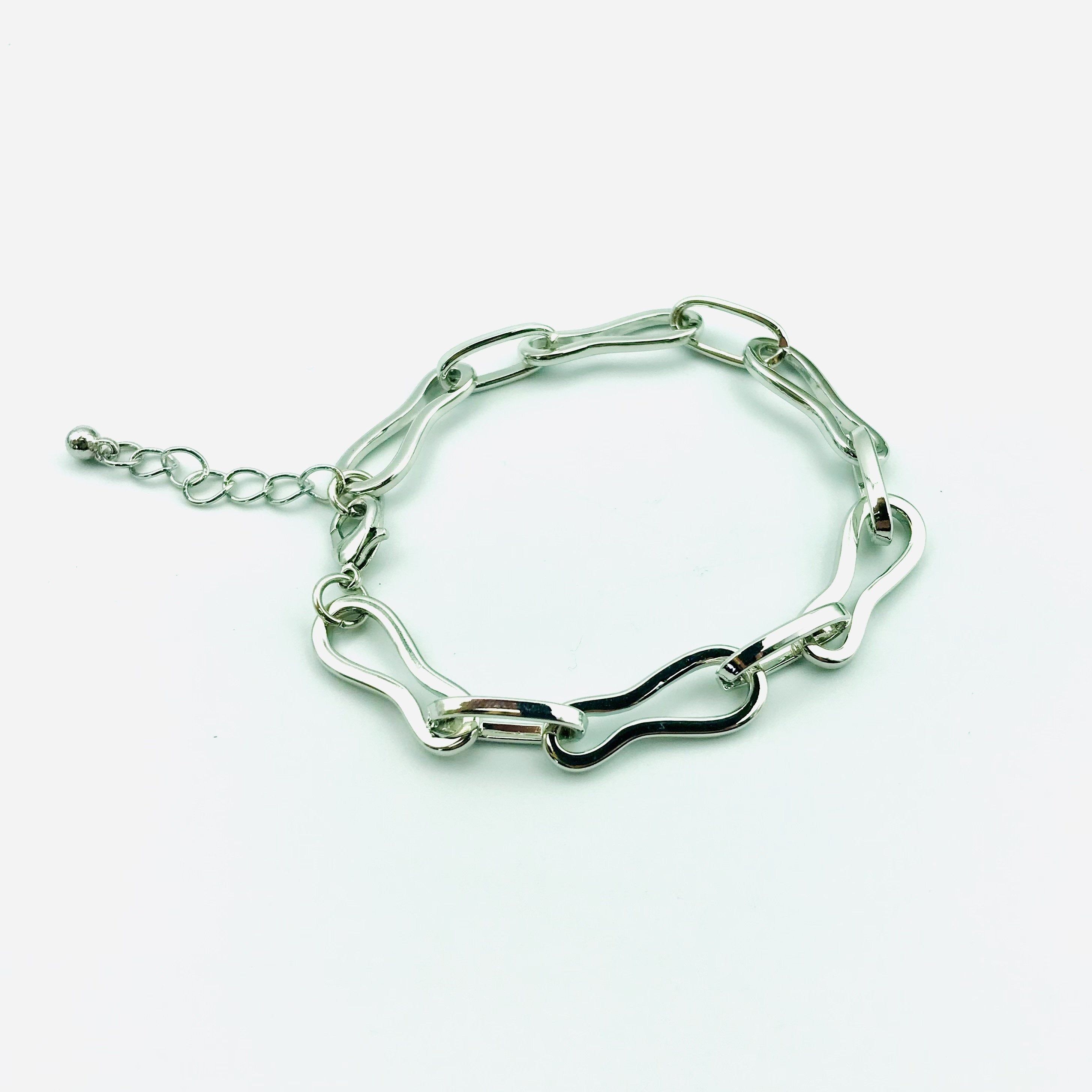 Silver Chain Link Clasp Bracelet - Castle Home Interiors